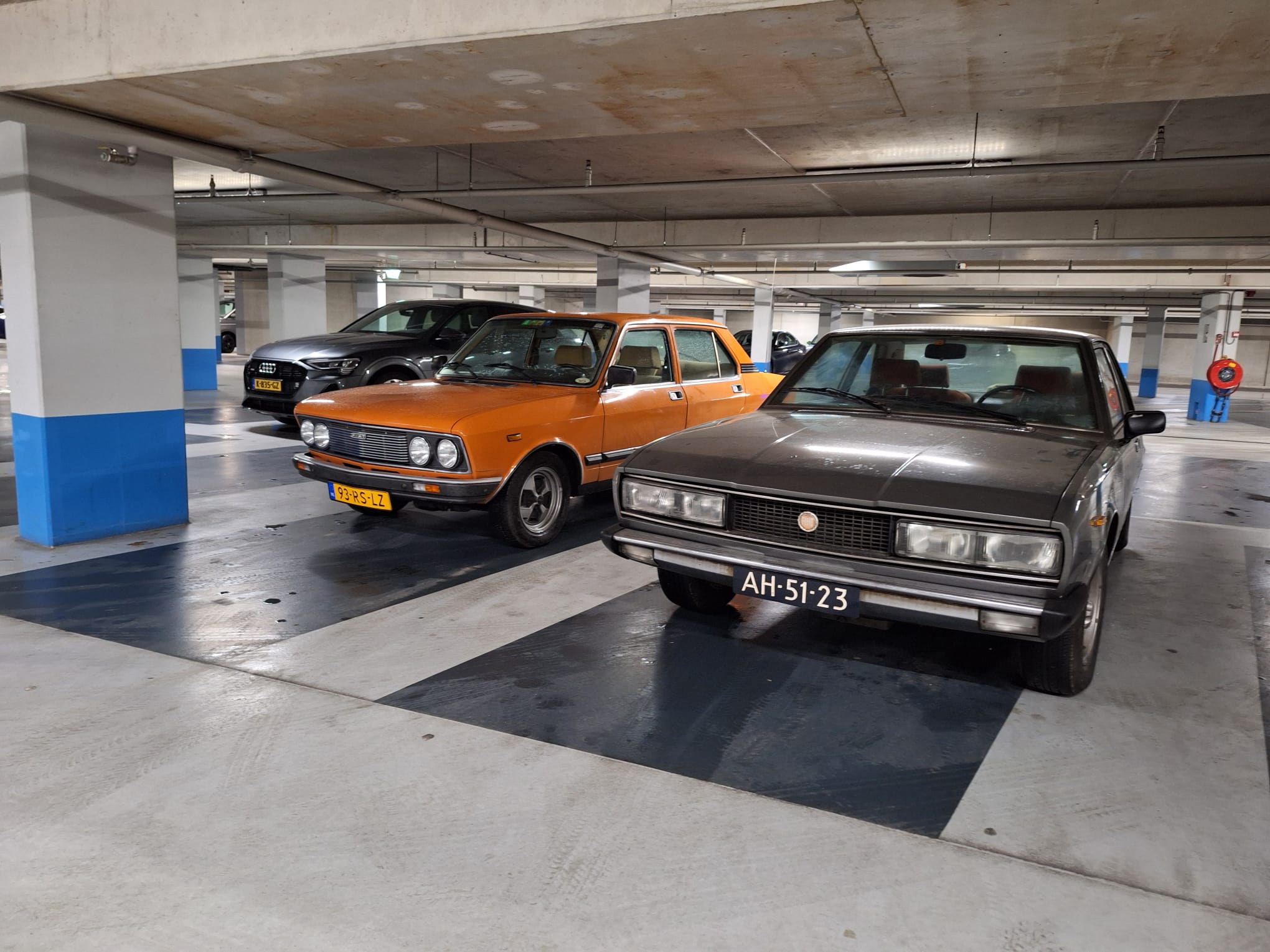 Ondertussen in de parkeergarage in Ede