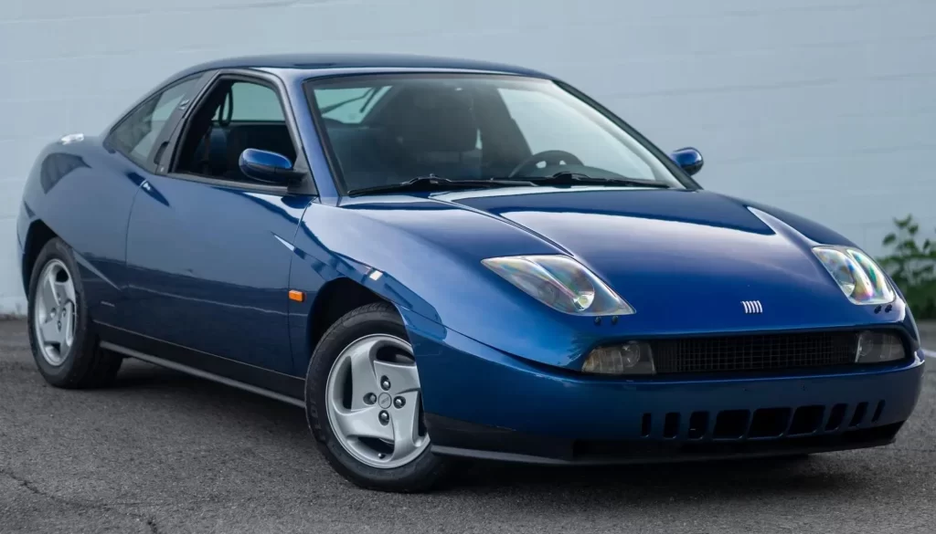Fiat Coupe blauw